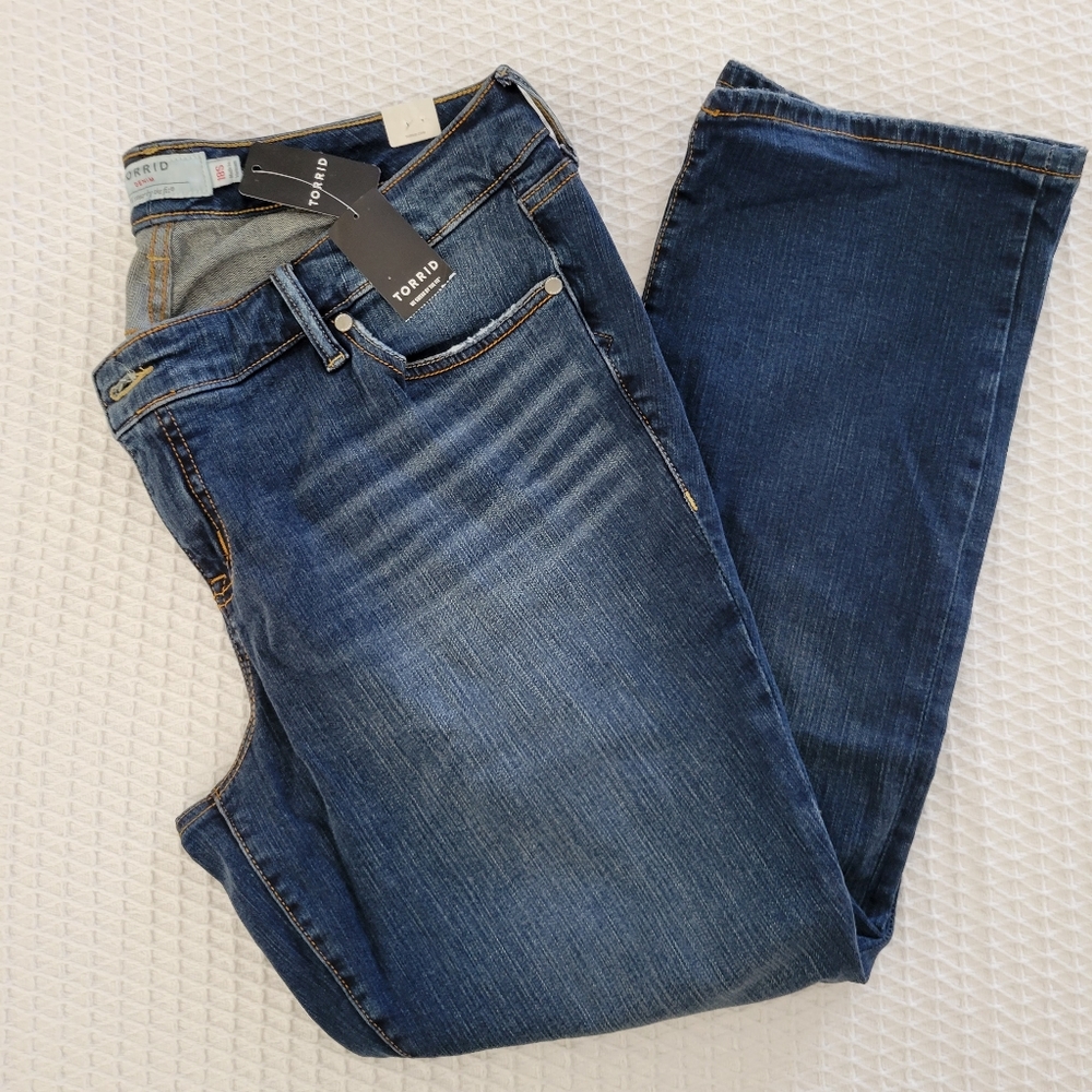 NWT Torrid Barely Boot Jean 18S